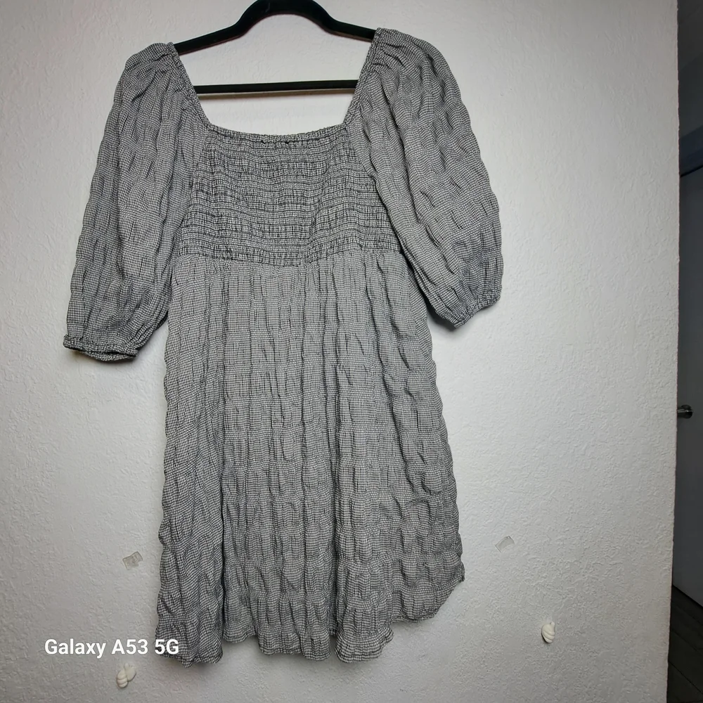 Forever 21 Textured Black Blouse - Picture 5 of 5